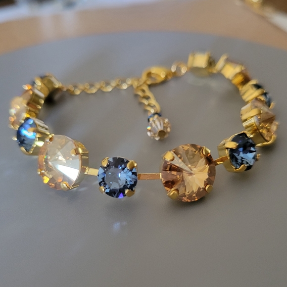 Austrian Crystal Bracelet in Yellow Gold - Picture 5 of 8